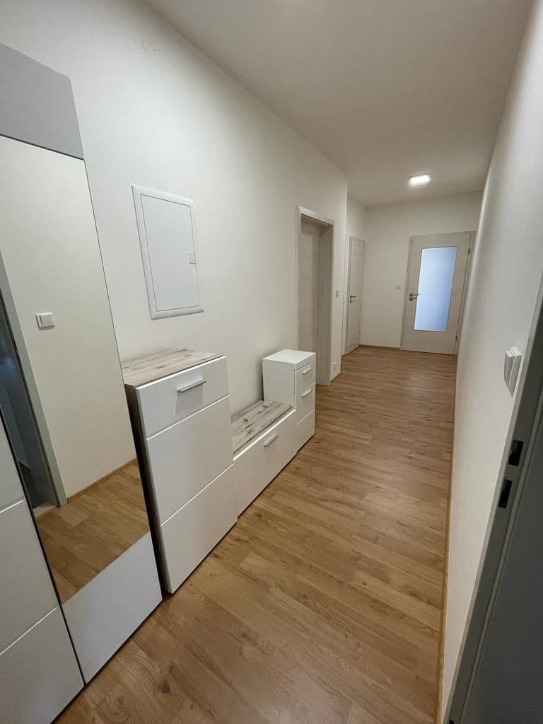 Pronájem bytu 2+kk 60 m², Odolena Voda, Středočeský kraj Pronájem bytu 2+kk 60 m², Odolena Voda, Středočeský kraj