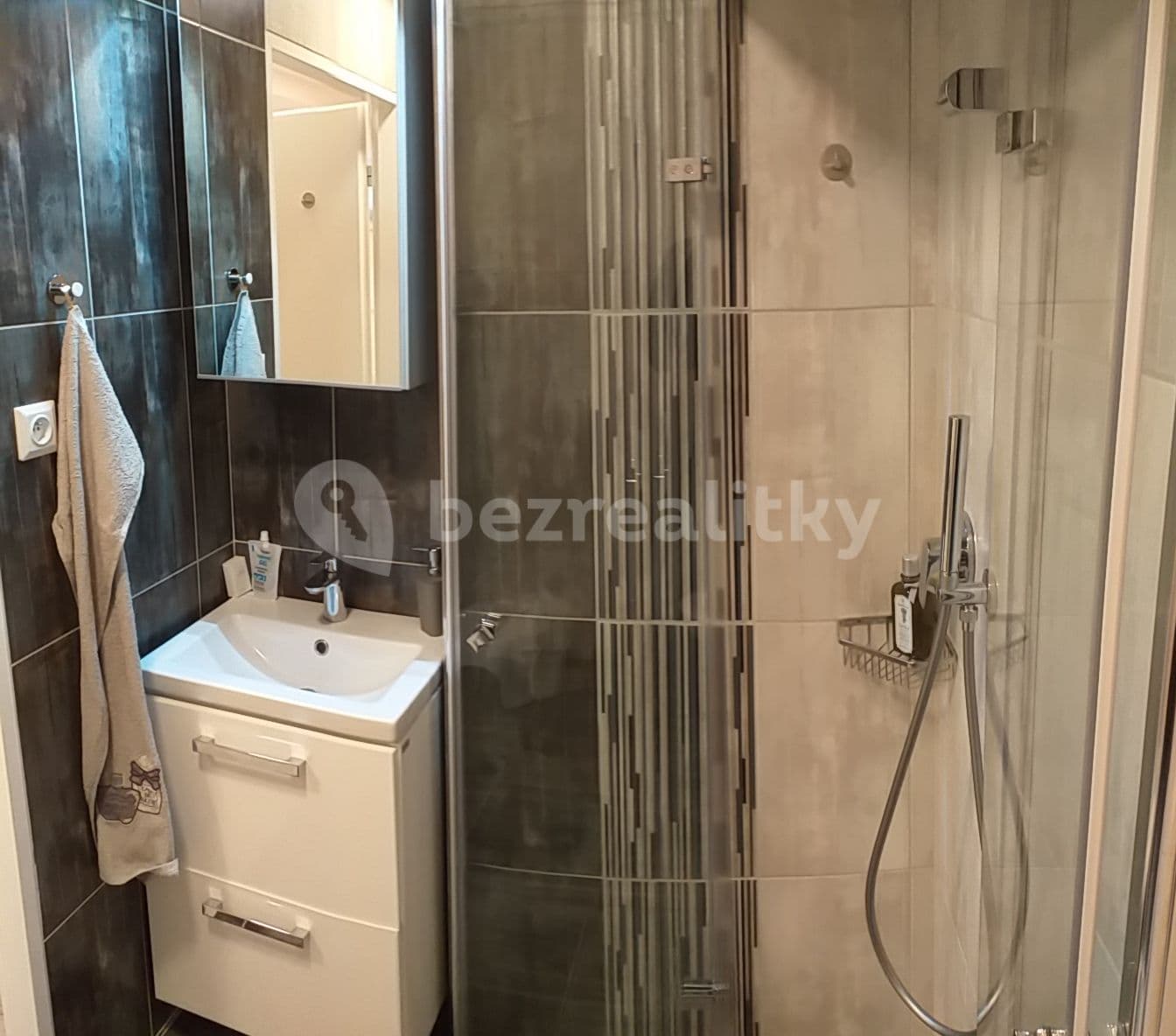 Pronájem bytu 1+kk 25 m², Edisonova, Praha, Praha Pronájem bytu 1+kk 25 m², Edisonova, Praha, Praha