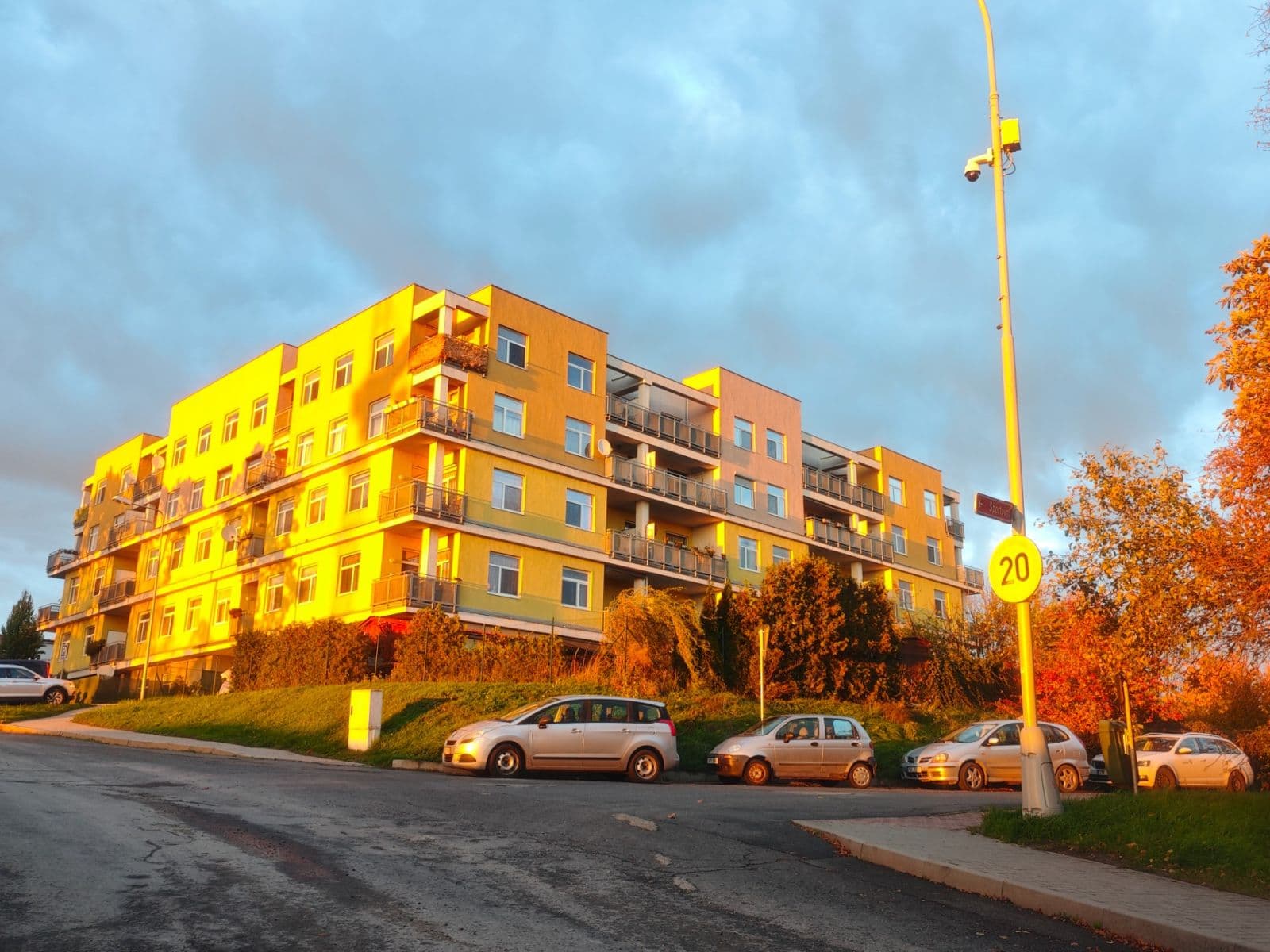 Prodej bytu 2+kk 49 m², Milovice, Středočeský kraj Prodej bytu 2+kk 49 m², Milovice, Středočeský kraj