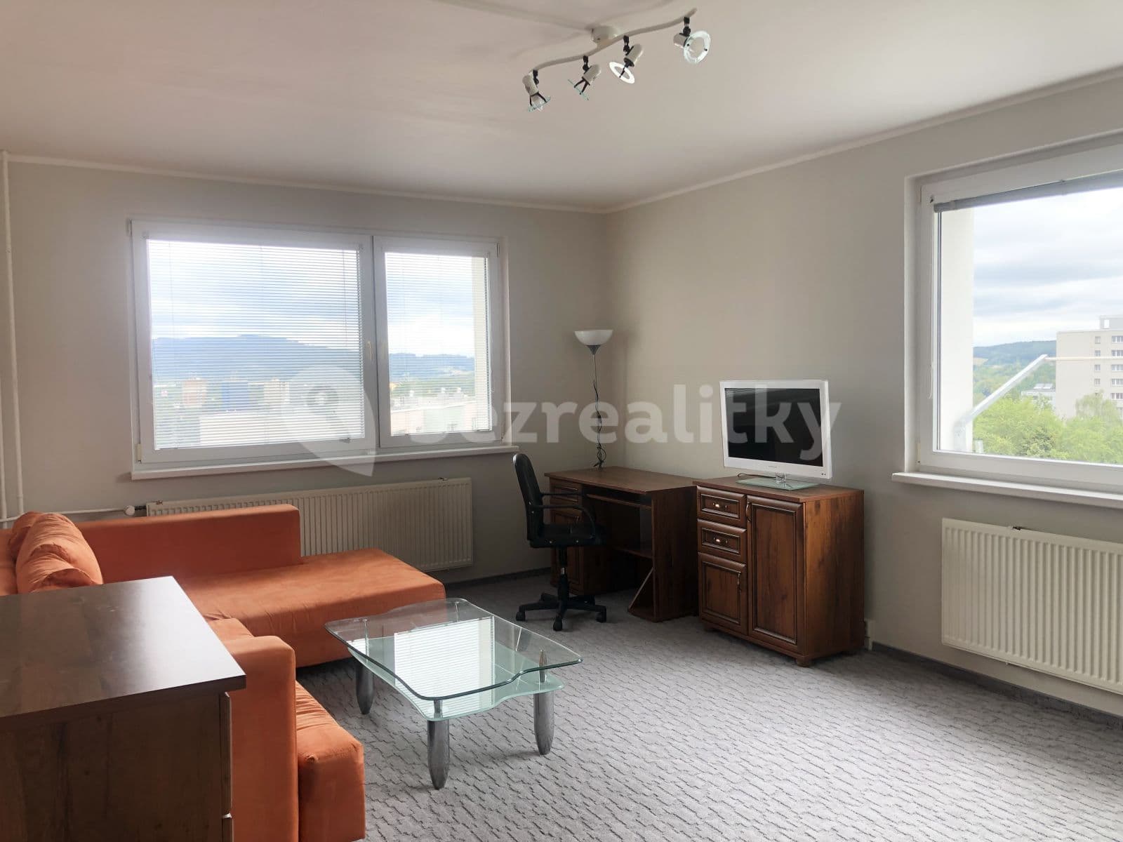 Pronájem bytu 2+1 65 m², Bezová, Liberec, Liberecký kraj Pronájem bytu 2+1 65 m², Bezová, Liberec, Liberecký kraj