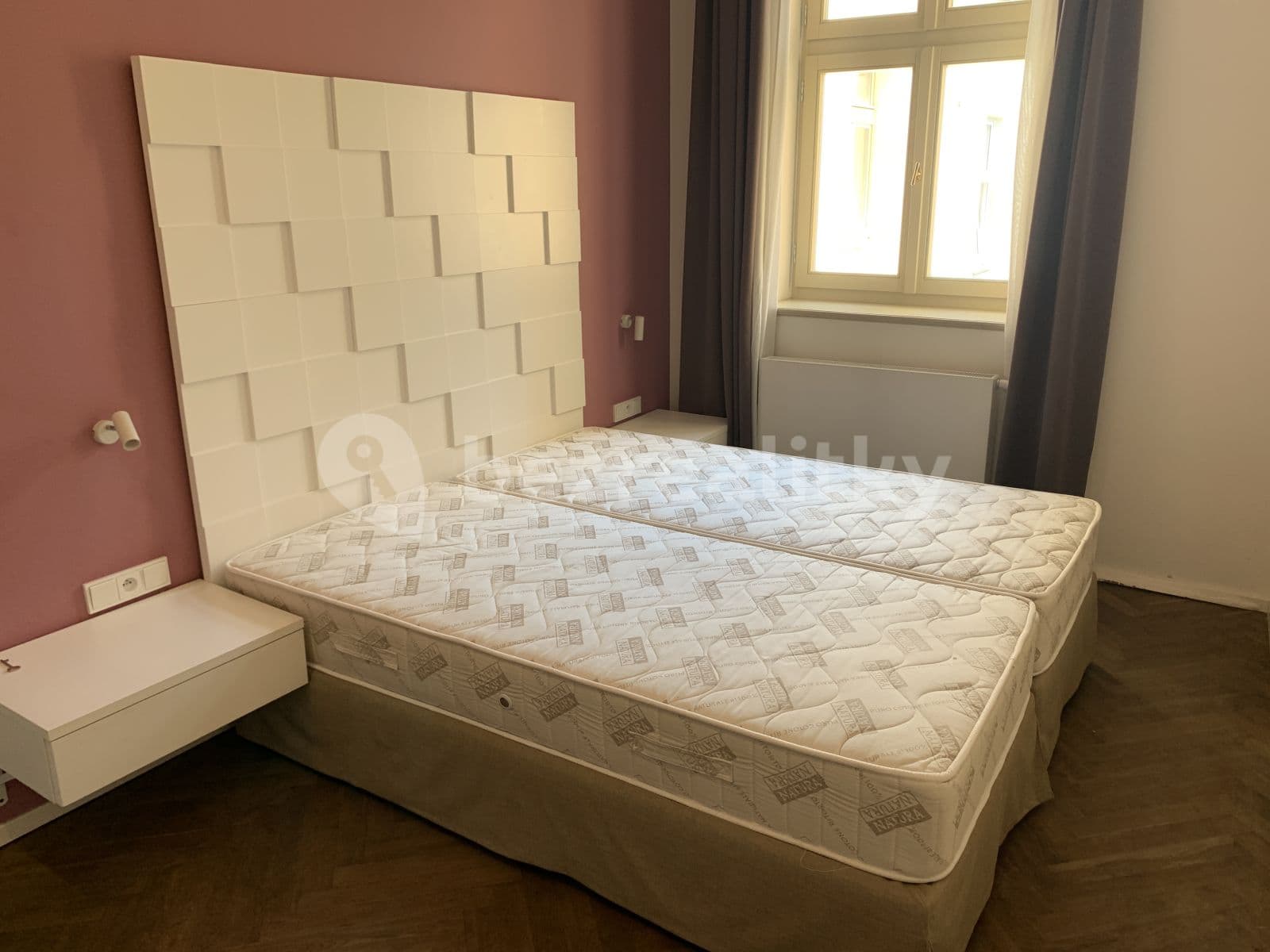 Pronájem bytu 2+kk 45 m², Staropramenná, Praha, Praha Pronájem bytu 2+kk 45 m², Staropramenná, Praha, Praha