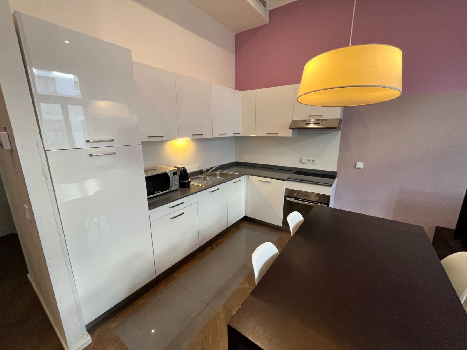Pronájem bytu 2+kk 45 m², Staropramenná, Praha, Praha Pronájem bytu 2+kk 45 m², Staropramenná, Praha, Praha