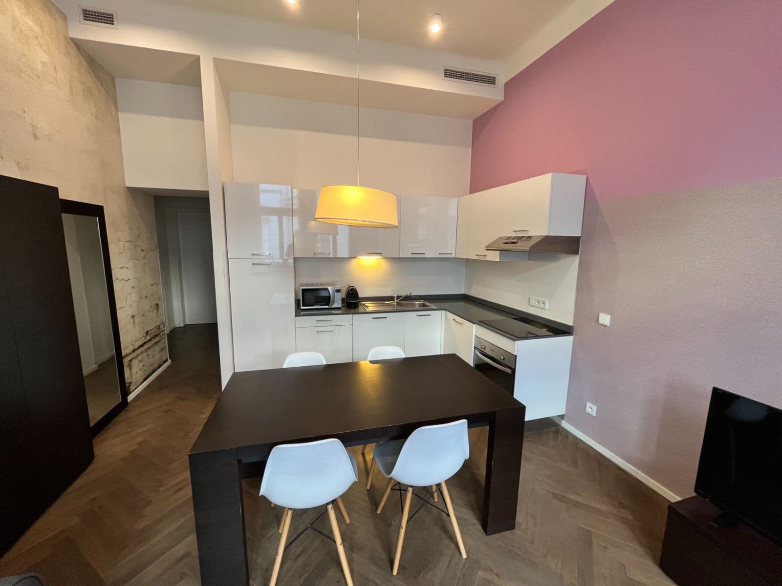 Pronájem bytu 2+kk 45 m², Staropramenná, Praha, Praha Pronájem bytu 2+kk 45 m², Staropramenná, Praha, Praha