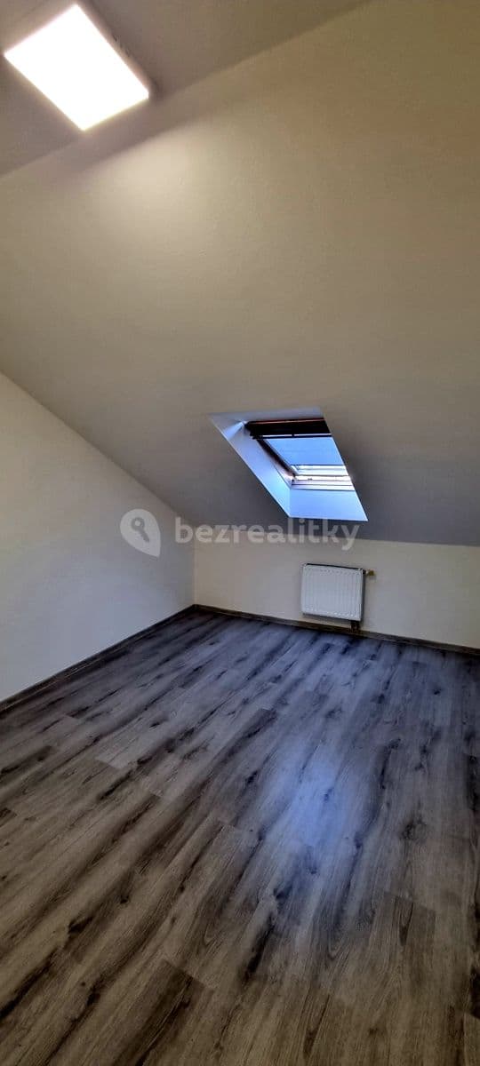 Pronájem bytu 2+kk 54 m², náměstí Míru, Fryšták, Zlínský kraj Pronájem bytu 2+kk 54 m², náměstí Míru, Fryšták, Zlínský kraj