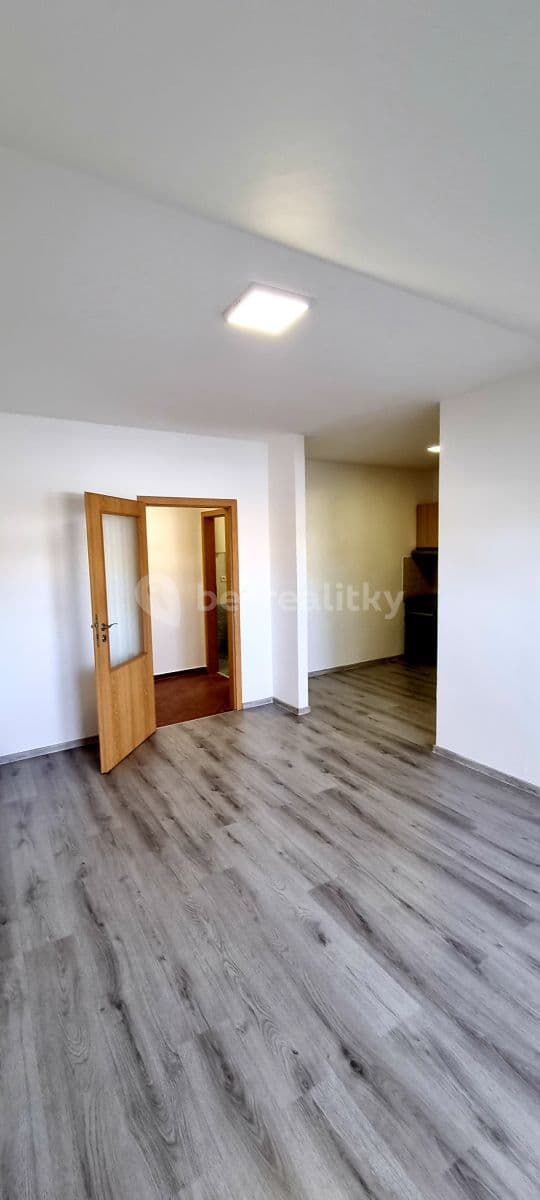 Pronájem bytu 2+kk 54 m², náměstí Míru, Fryšták, Zlínský kraj Pronájem bytu 2+kk 54 m², náměstí Míru, Fryšták, Zlínský kraj