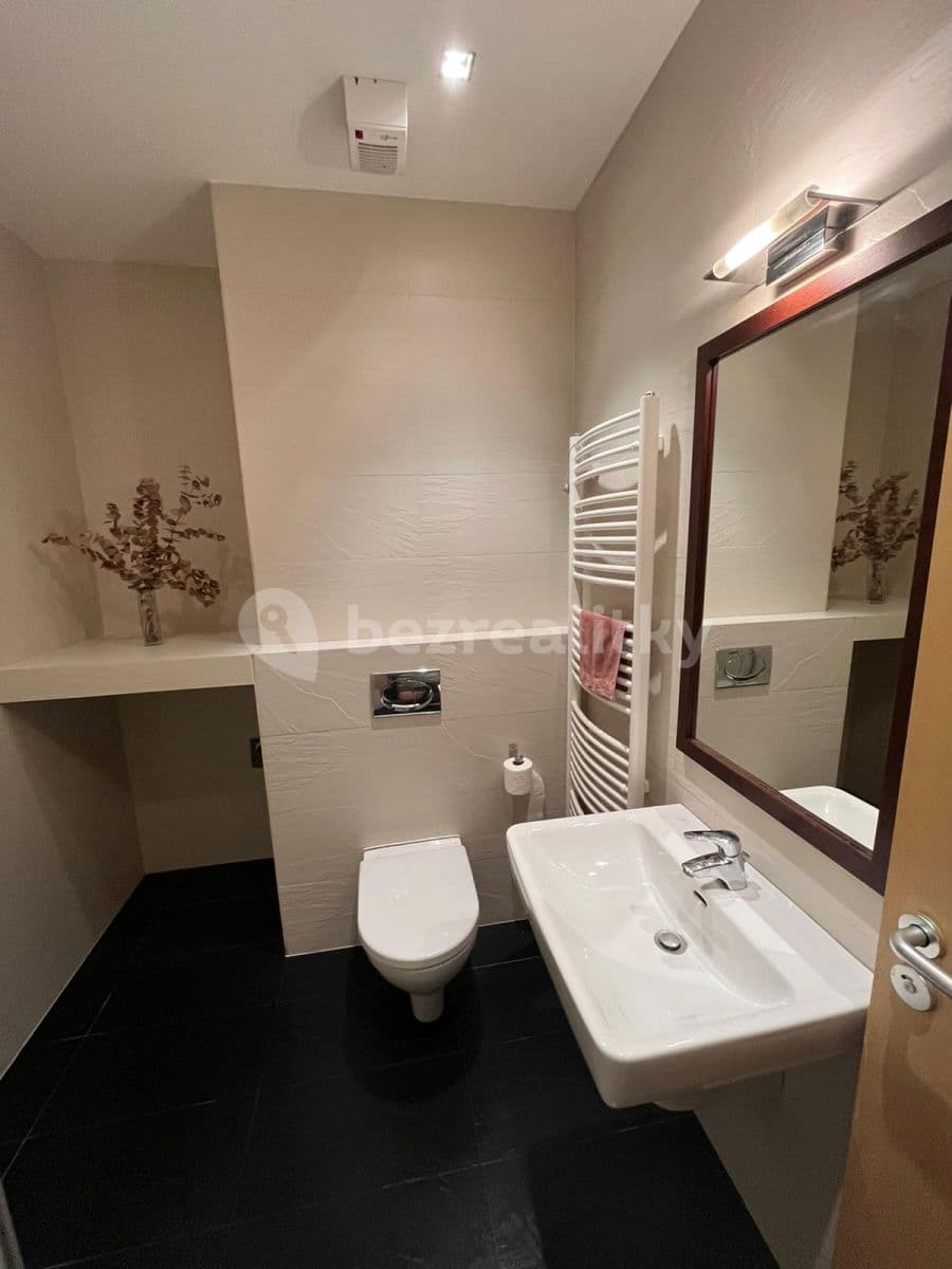 Pronájem bytu 2+kk 47 m², U reálky, Olomouc, Olomoucký kraj Pronájem bytu 2+kk 47 m², U reálky, Olomouc, Olomoucký kraj