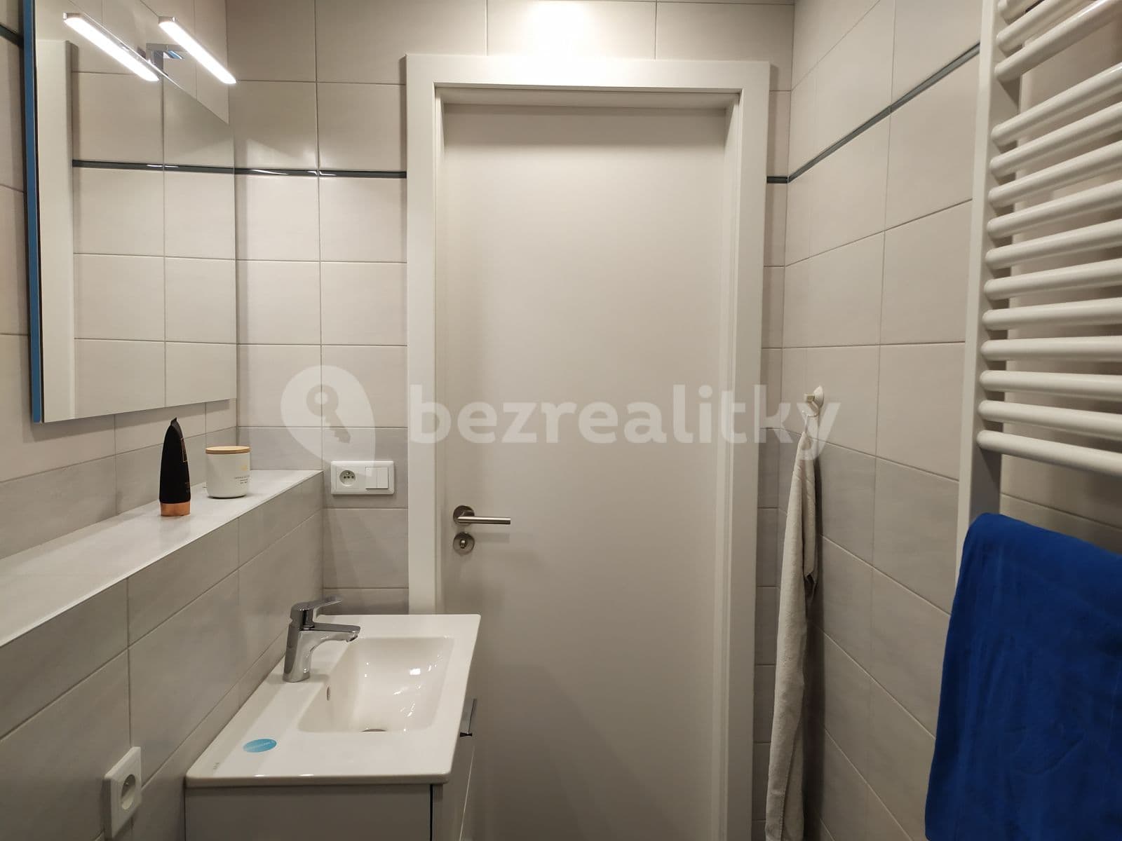 Pronájem bytu 1+kk 25 m², Perucká, Praha, Praha Pronájem bytu 1+kk 25 m², Perucká, Praha, Praha
