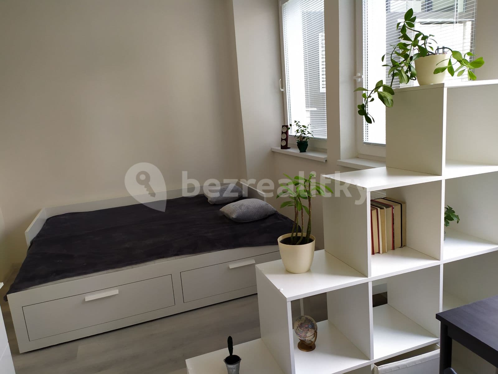 Pronájem bytu 1+kk 25 m², Perucká, Praha, Praha Pronájem bytu 1+kk 25 m², Perucká, Praha, Praha