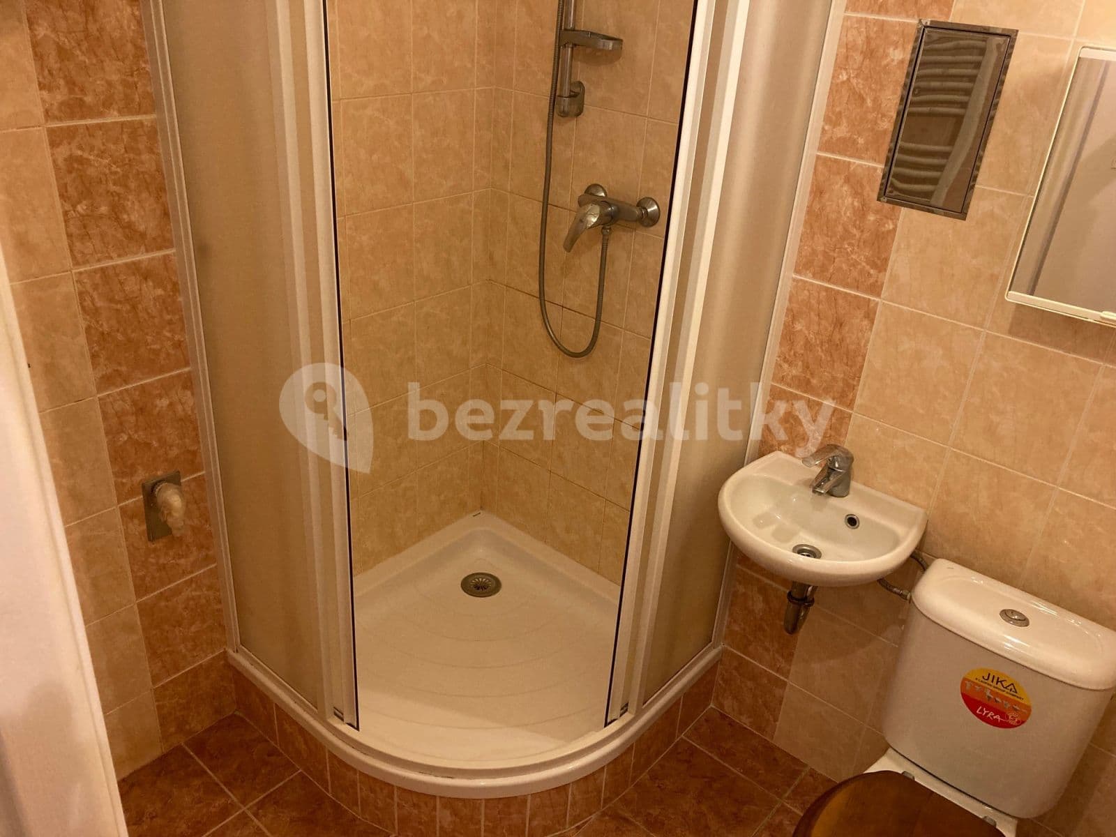 Pronájem bytu 1+kk 30 m², V Zahradách, Praha, Praha Pronájem bytu 1+kk 30 m², V Zahradách, Praha, Praha