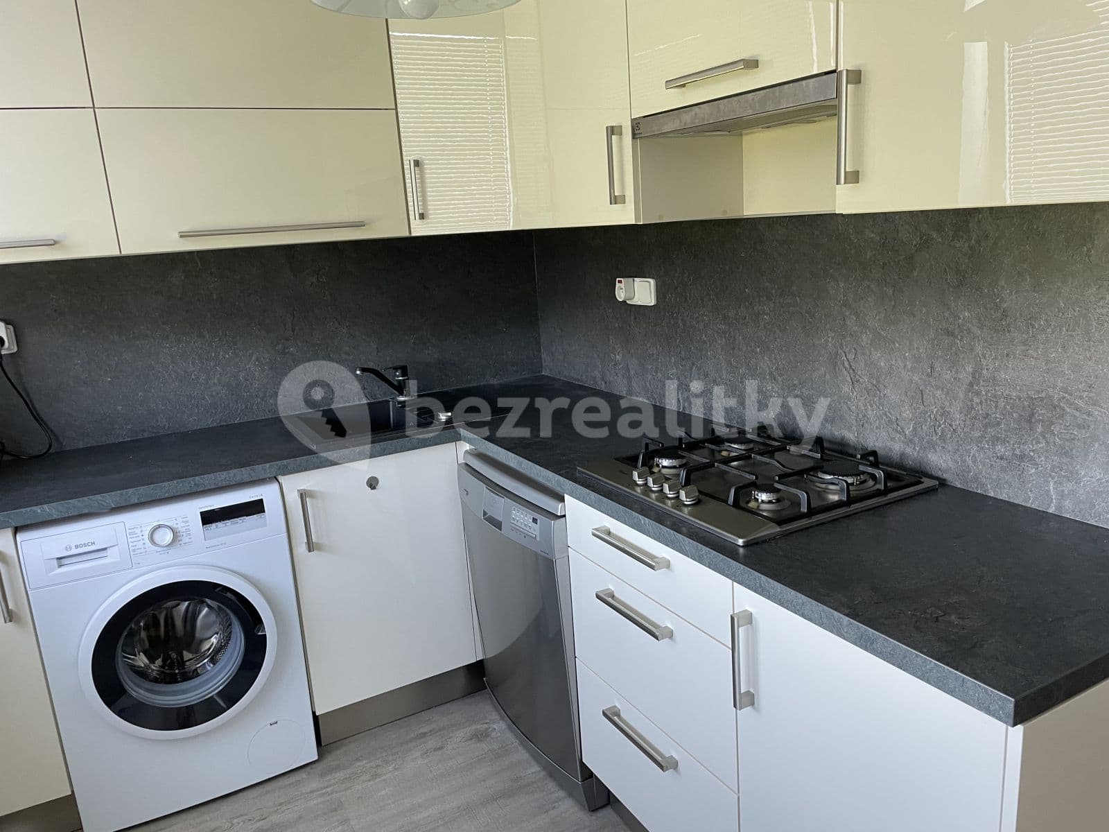 Pronájem bytu 3+1 75 m², Voříškova, Brno, Jihomoravský kraj Pronájem bytu 3+1 75 m², Voříškova, Brno, Jihomoravský kraj