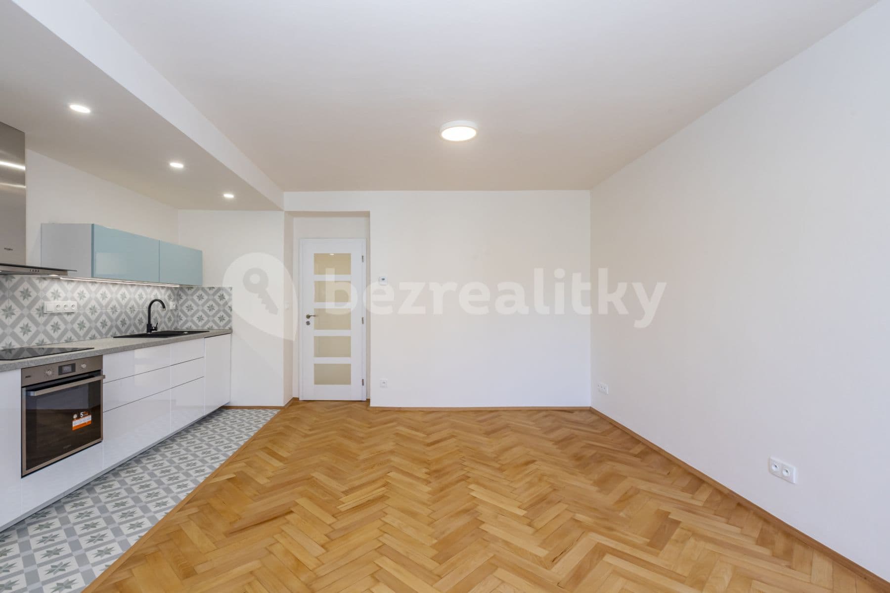 Pronájem bytu 3+kk 65 m², Dukelská, Odolena Voda, Středočeský kraj Pronájem bytu 3+kk 65 m², Dukelská, Odolena Voda, Středočeský kraj