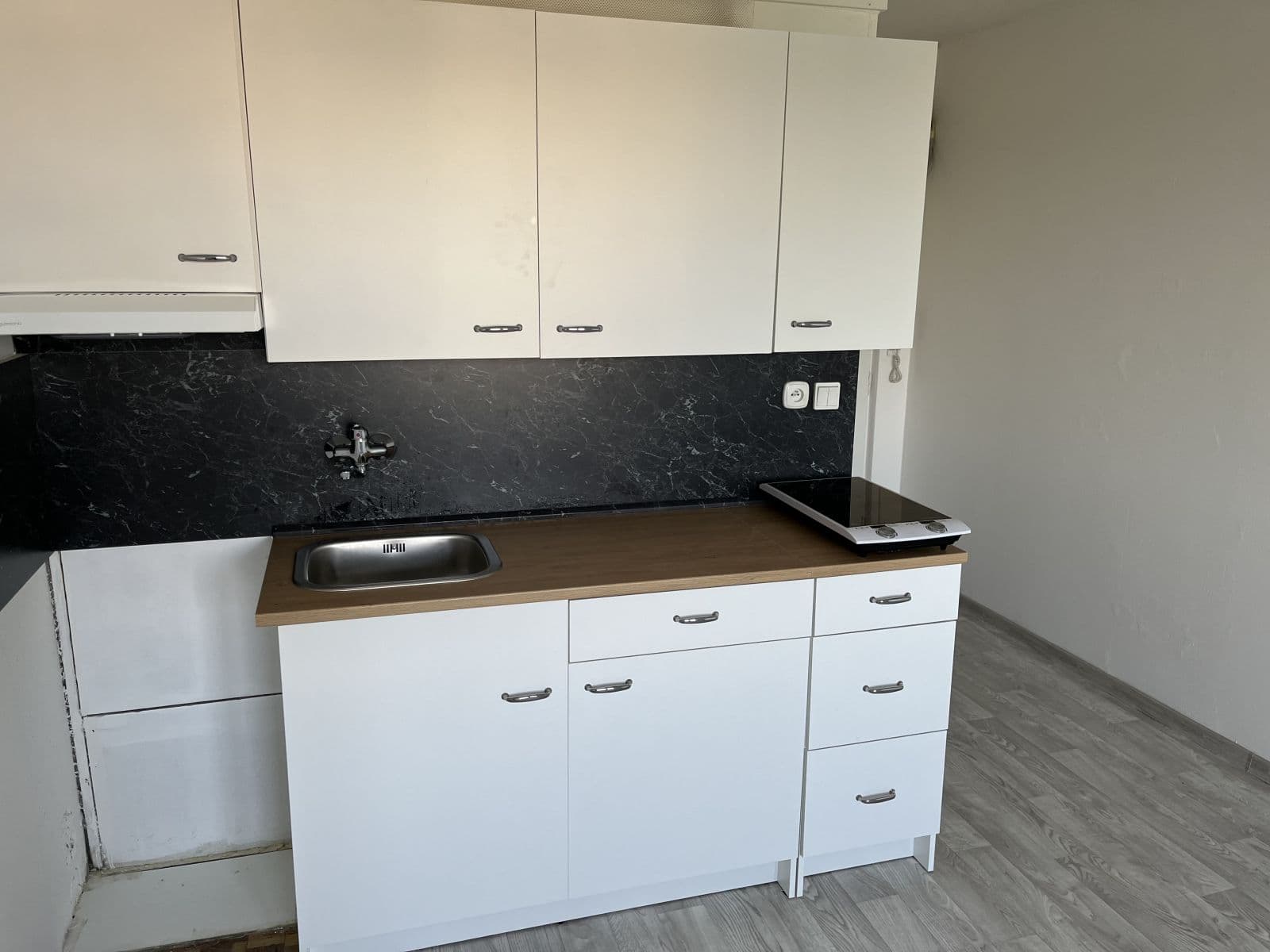 Pronájem bytu 1+kk 25 m², Horácké náměstí, Brno, Jihomoravský kraj Pronájem bytu 1+kk 25 m², Horácké náměstí, Brno, Jihomoravský kraj