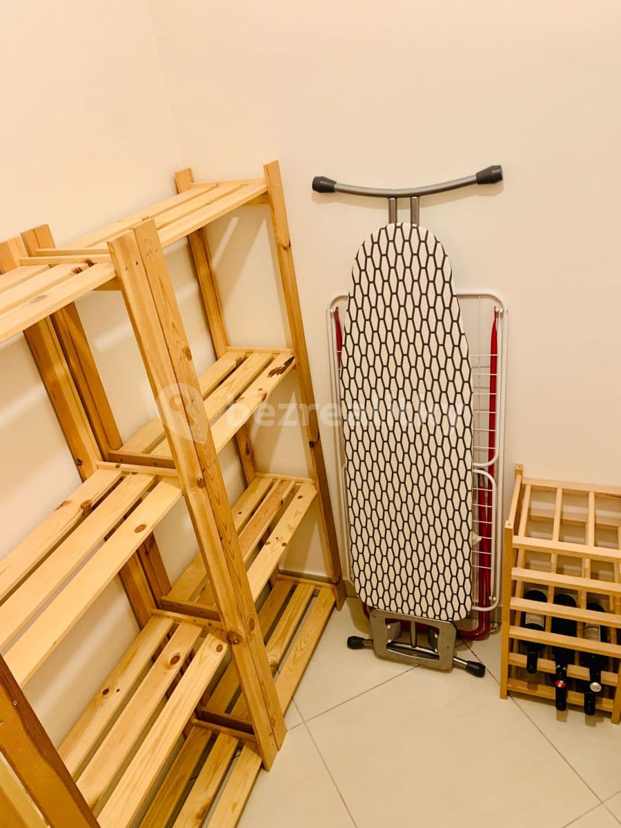 Pronájem bytu 2+kk 71 m², Olšanská, Praha, Praha Pronájem bytu 2+kk 71 m², Olšanská, Praha, Praha