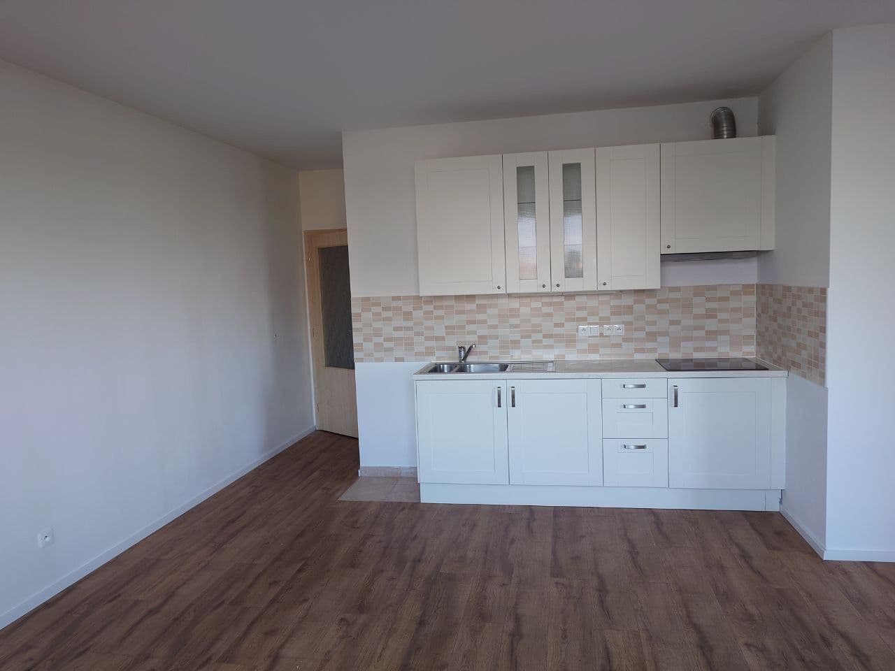 Pronájem bytu 2+kk 53 m², U Uhříněveské obory, Praha, Praha Pronájem bytu 2+kk 53 m², U Uhříněveské obory, Praha, Praha