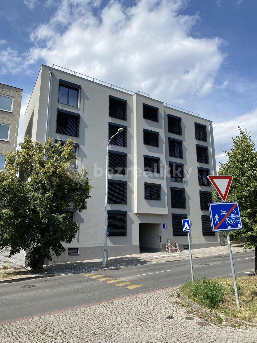 Pronájem bytu 1+kk 31 m², K Vltavě, Praha, Praha