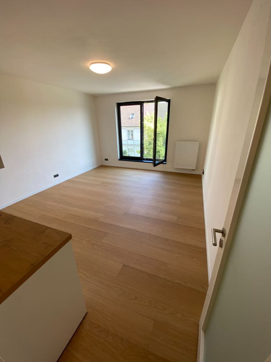 Pronájem bytu 1+kk 31 m², K Vltavě, Praha, Praha Pronájem bytu 1+kk 31 m², K Vltavě, Praha, Praha