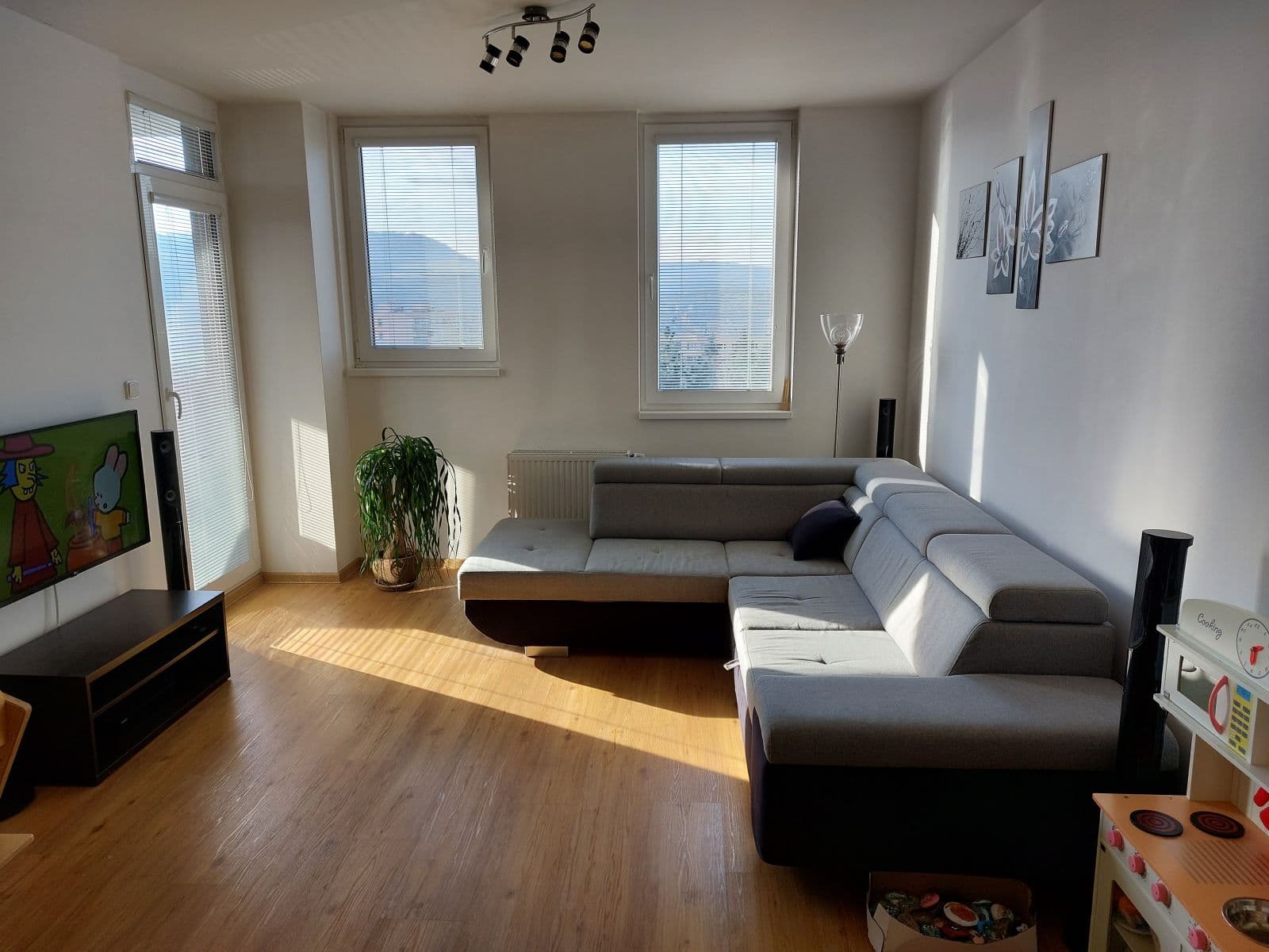 Pronájem bytu 3+kk 55 m², Na Horizontu, Králův Dvůr, Středočeský kraj Pronájem bytu 3+kk 55 m², Na Horizontu, Králův Dvůr, Středočeský kraj