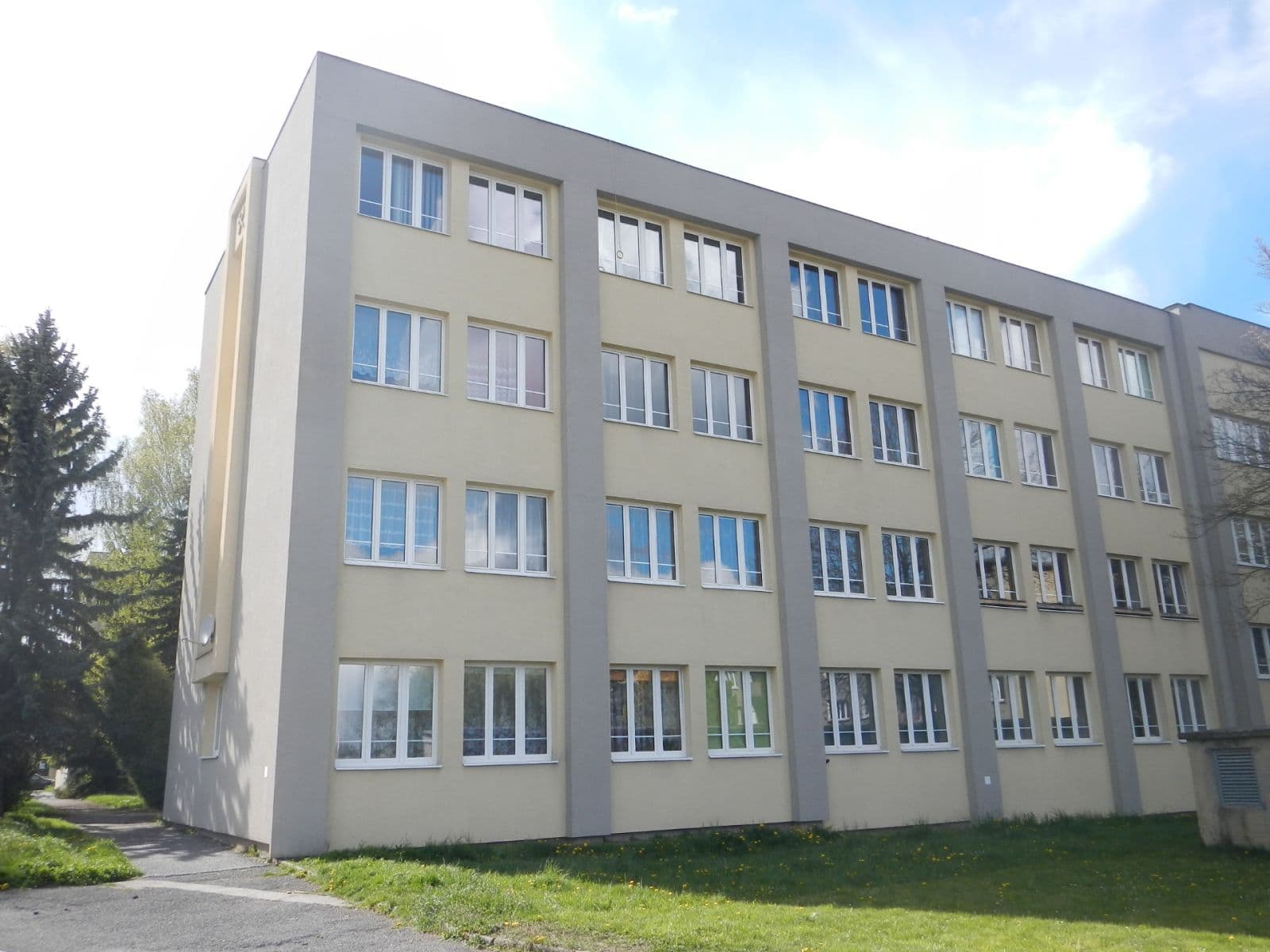 Pronájem bytu 2+kk 40 m², Moskevská, Kladno, Středočeský kraj Pronájem bytu 2+kk 40 m², Moskevská, Kladno, Středočeský kraj