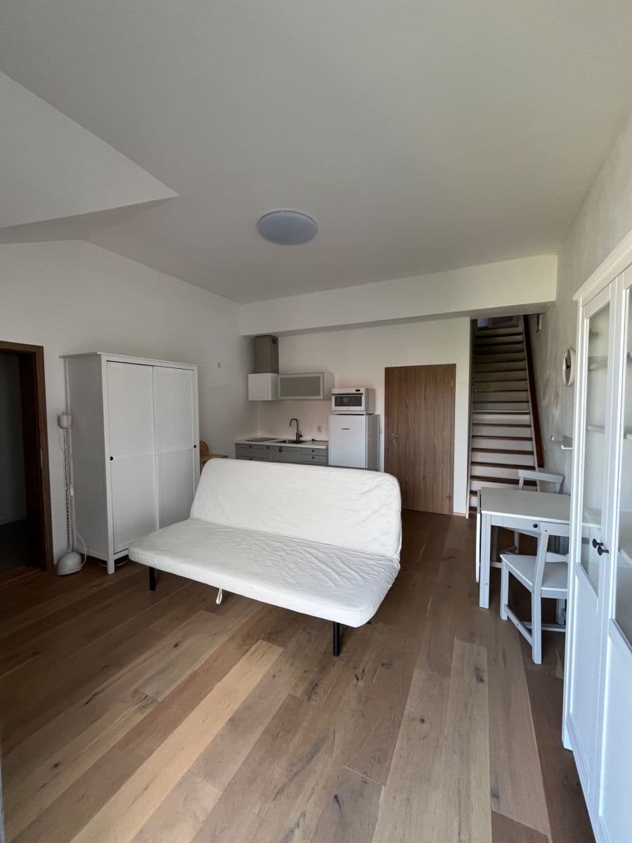 Pronájem bytu 2+kk 53 m², Starý Dvůr, Hrádek nad Nisou, Liberecký kraj Pronájem bytu 2+kk 53 m², Starý Dvůr, Hrádek nad Nisou, Liberecký kraj