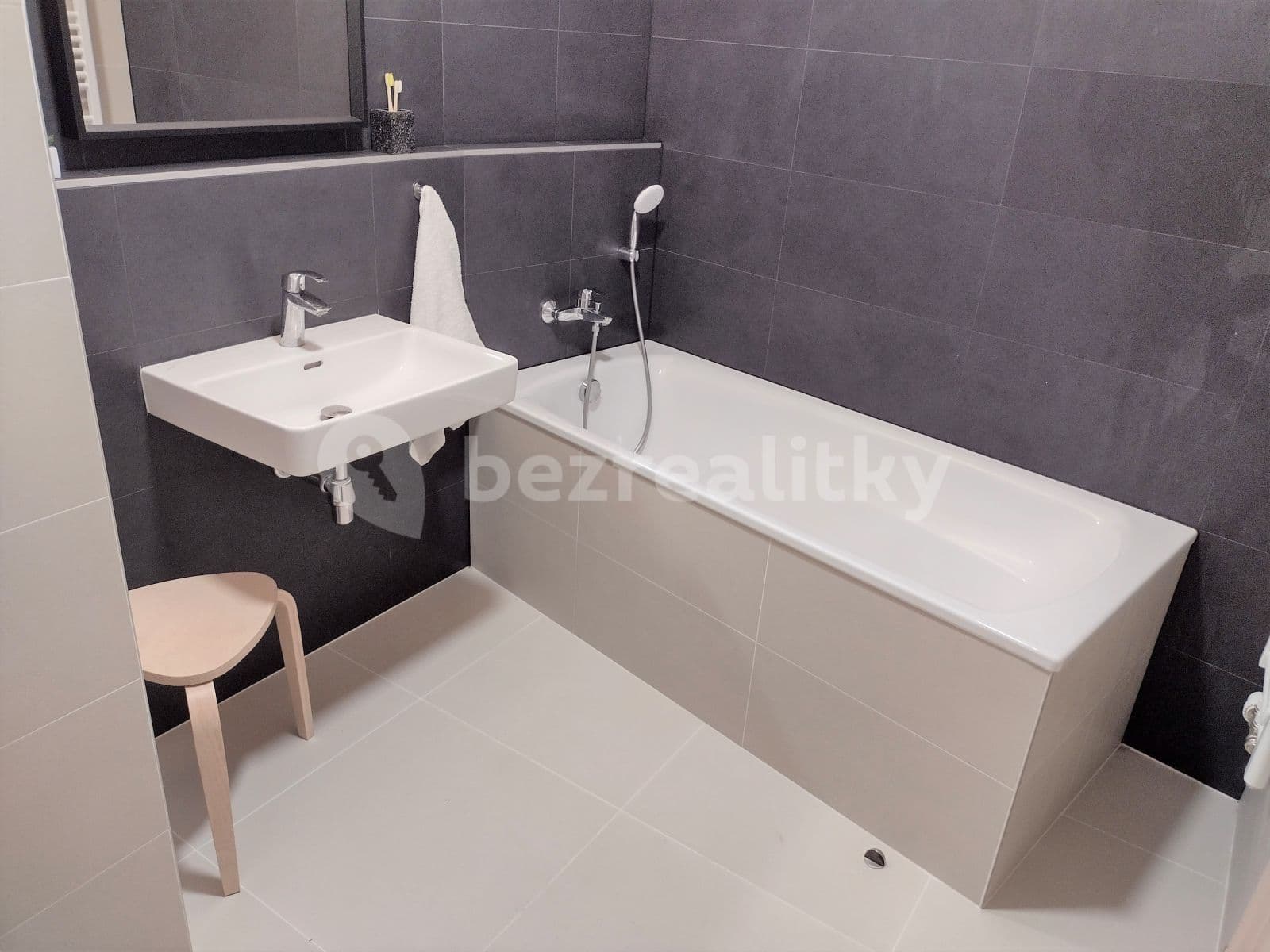 Pronájem bytu 2+kk 52 m², Wolkerova, Olomouc, Olomoucký kraj Pronájem bytu 2+kk 52 m², Wolkerova, Olomouc, Olomoucký kraj