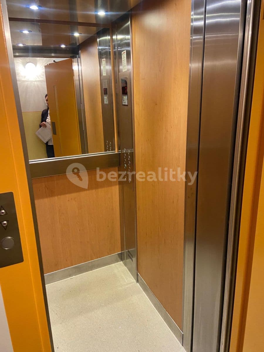 Pronájem bytu 1+1 35 m², U Zámeckého parku, Litvínov, Ústecký kraj Pronájem bytu 1+1 35 m², U Zámeckého parku, Litvínov, Ústecký kraj