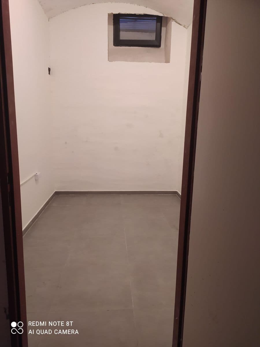 Pronájem nebytového prostoru 10 m², Světova, Praha, Praha Pronájem nebytového prostoru 10 m², Světova, Praha, Praha