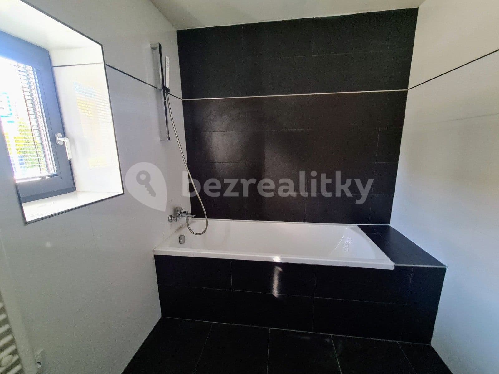 Pronájem bytu 2+kk 50 m², Holzova, Brno, Jihomoravský kraj Pronájem bytu 2+kk 50 m², Holzova, Brno, Jihomoravský kraj