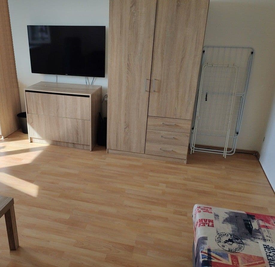 Pronájem bytu 2+kk 35 m², Střelničná, Praha, Praha Pronájem bytu 2+kk 35 m², Střelničná, Praha, Praha