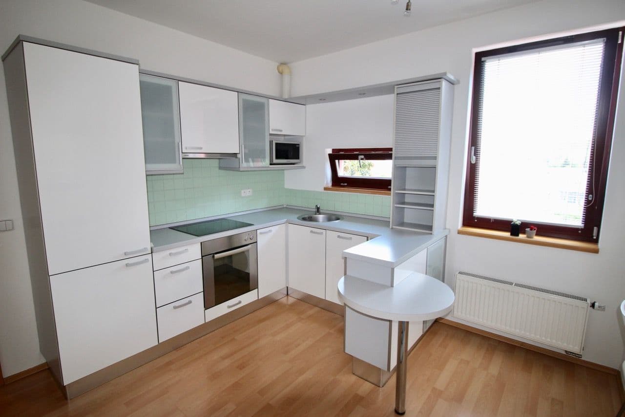 Pronájem bytu 1+kk 44 m², Pod Klamovkou, Praha, Praha Pronájem bytu 1+kk 44 m², Pod Klamovkou, Praha, Praha