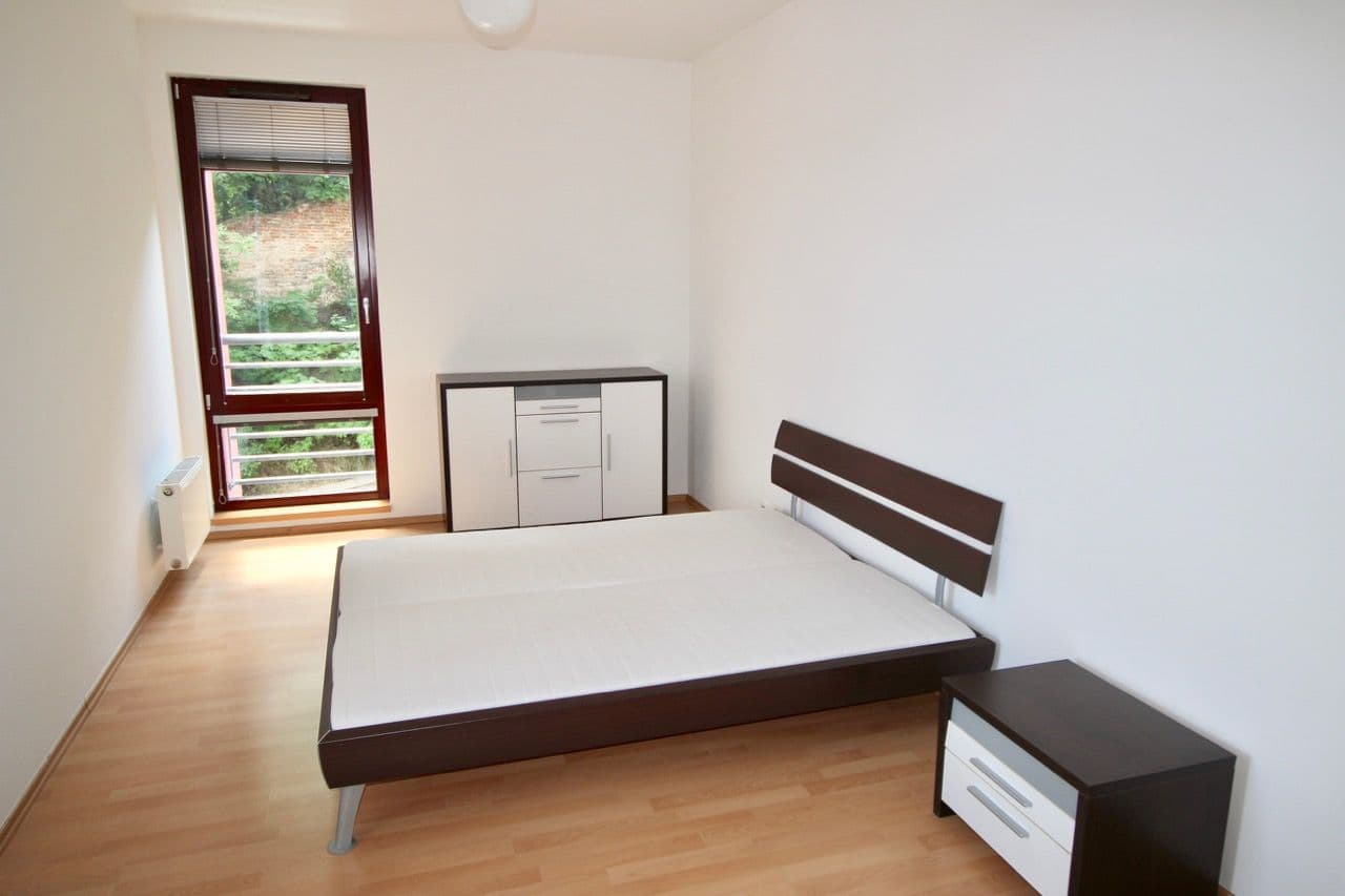 Pronájem bytu 1+kk 44 m², Pod Klamovkou, Praha, Praha Pronájem bytu 1+kk 44 m², Pod Klamovkou, Praha, Praha