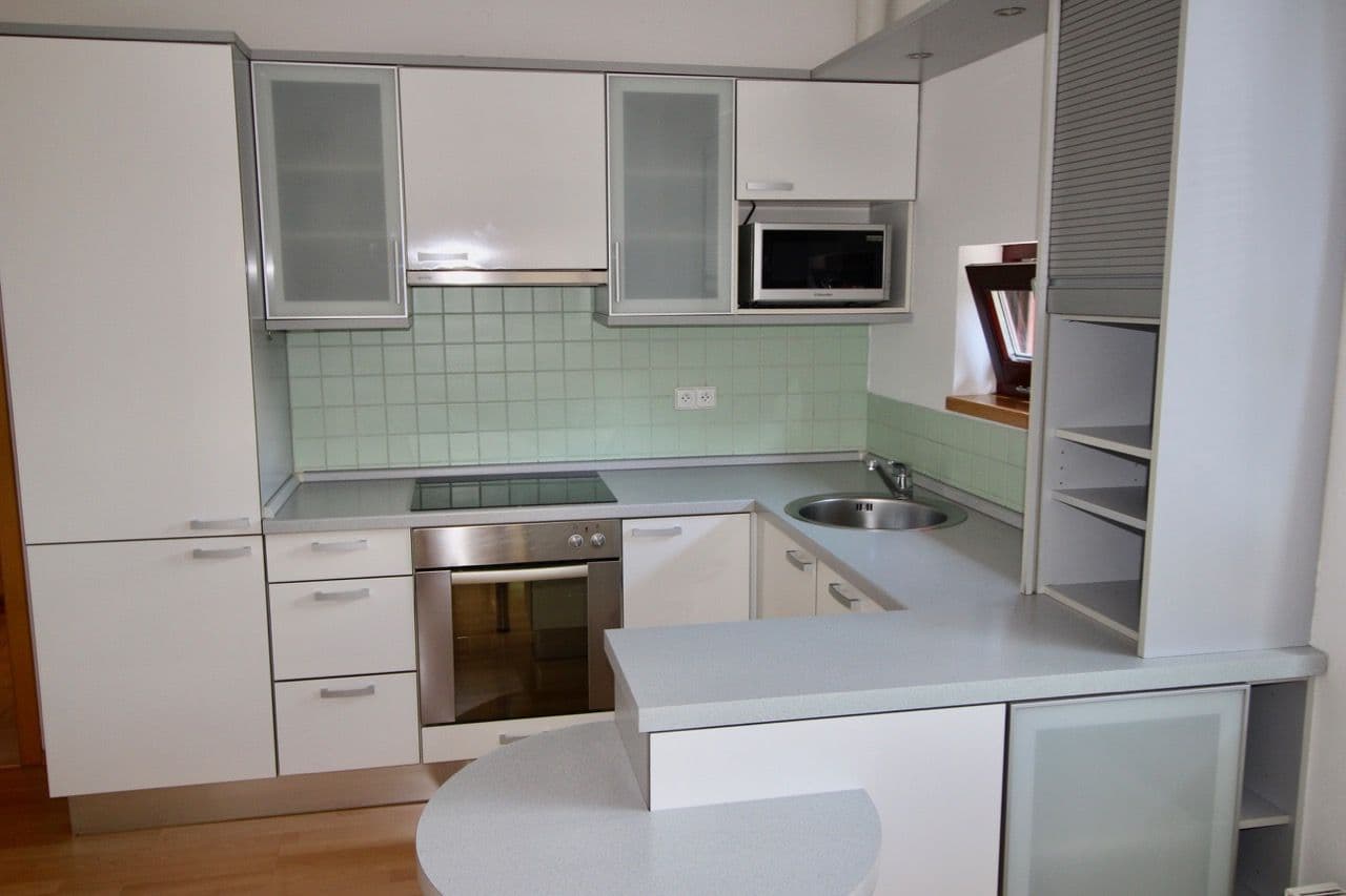 Pronájem bytu 1+kk 44 m², Pod Klamovkou, Praha, Praha Pronájem bytu 1+kk 44 m², Pod Klamovkou, Praha, Praha