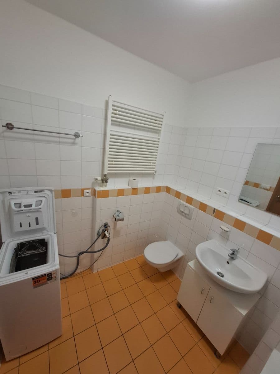 Pronájem bytu 1+kk 34 m², Praha, Praha Pronájem bytu 1+kk 34 m², Praha, Praha