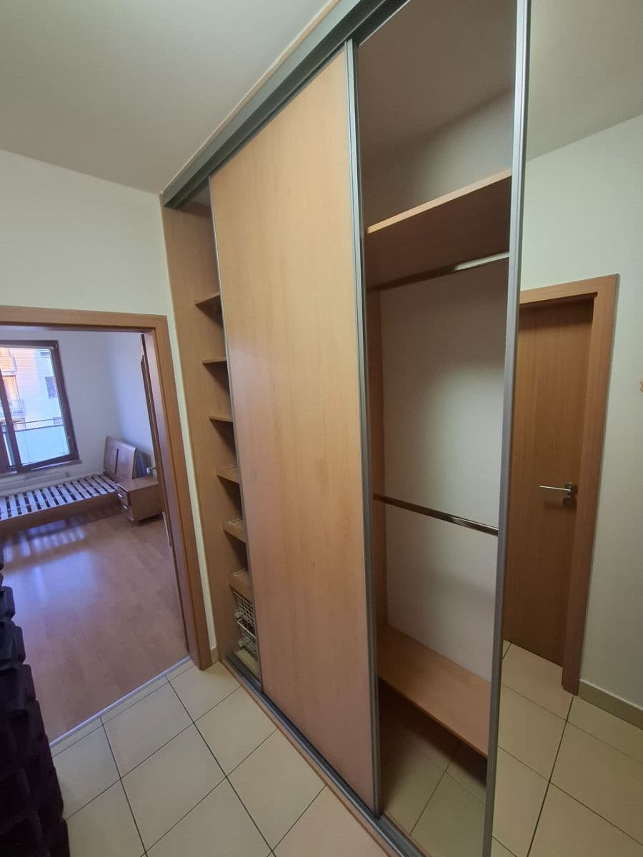 Pronájem bytu 1+kk 34 m², Praha, Praha Pronájem bytu 1+kk 34 m², Praha, Praha