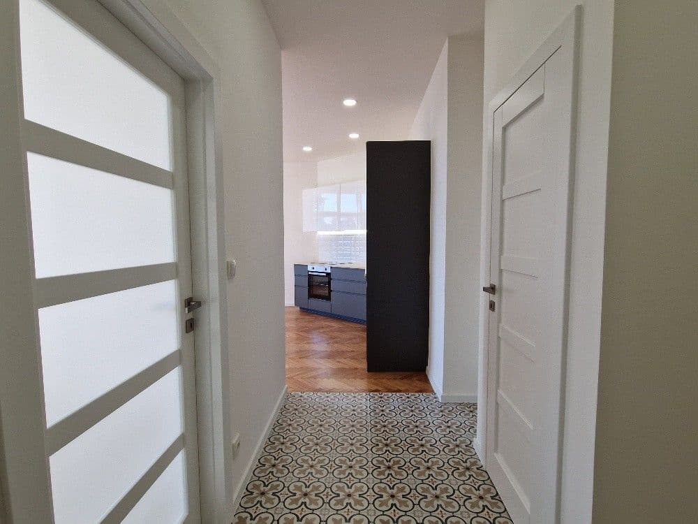 Pronájem bytu 2+kk 50 m², Smolenská, Praha, Praha Pronájem bytu 2+kk 50 m², Smolenská, Praha, Praha