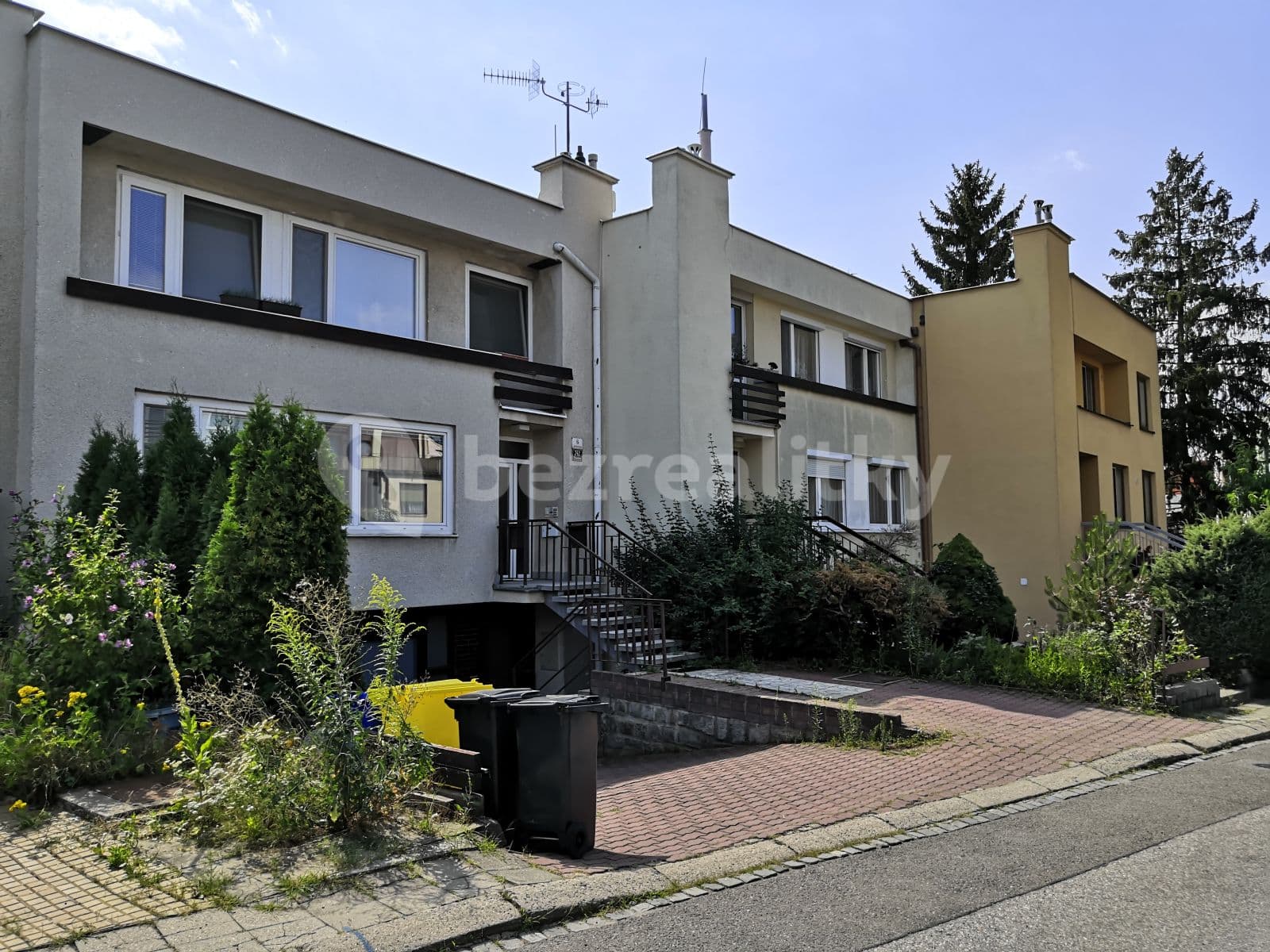 Pronájem bytu 1+kk 19 m², Jeřabinová, Brno, Jihomoravský kraj Pronájem bytu 1+kk 19 m², Jeřabinová, Brno, Jihomoravský kraj
