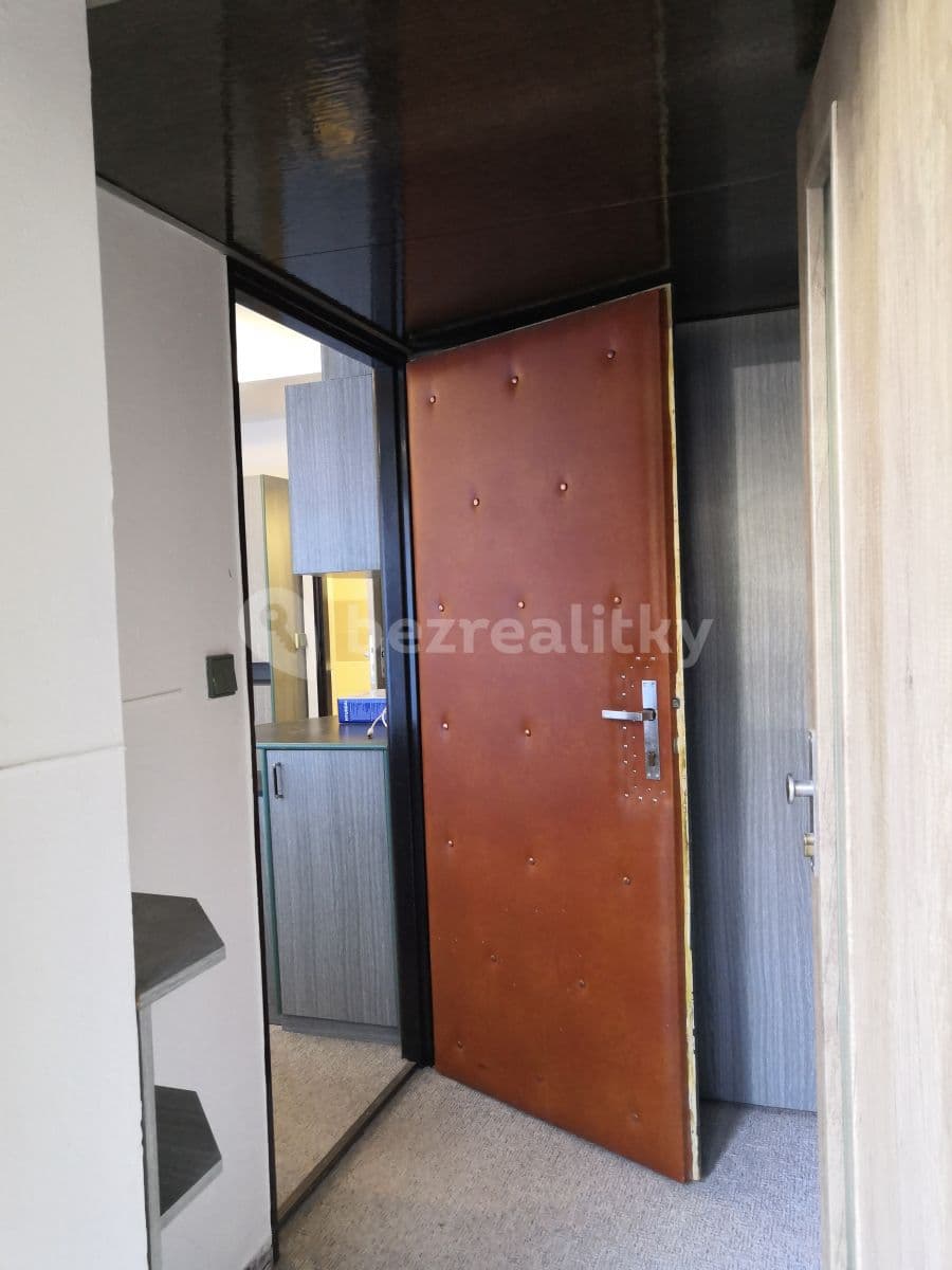 Pronájem kanceláře 19 m², Jeřabinová, Brno, Jihomoravský kraj Pronájem kanceláře 19 m², Jeřabinová, Brno, Jihomoravský kraj