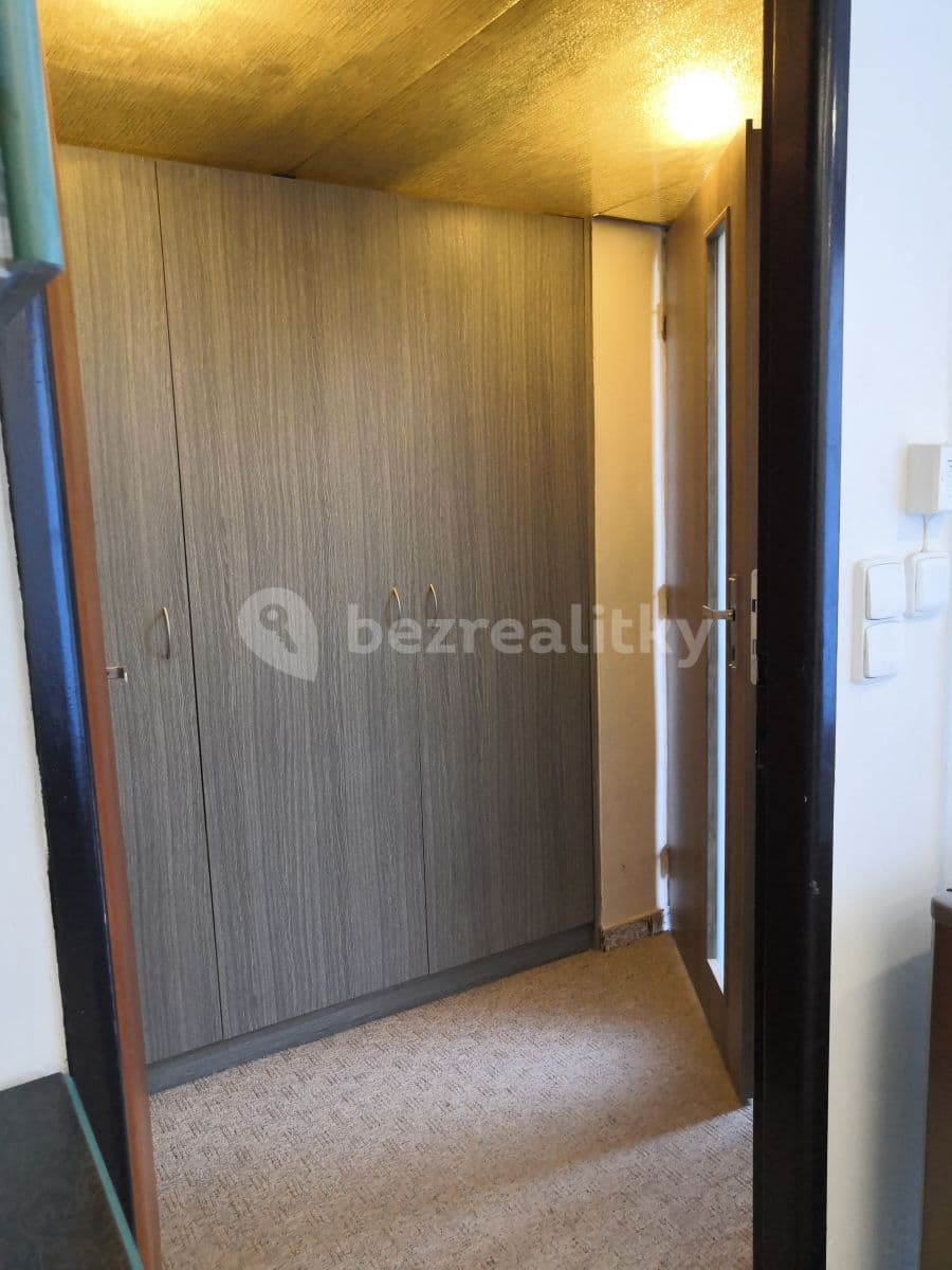 Pronájem kanceláře 19 m², Jeřabinová, Brno, Jihomoravský kraj Pronájem kanceláře 19 m², Jeřabinová, Brno, Jihomoravský kraj