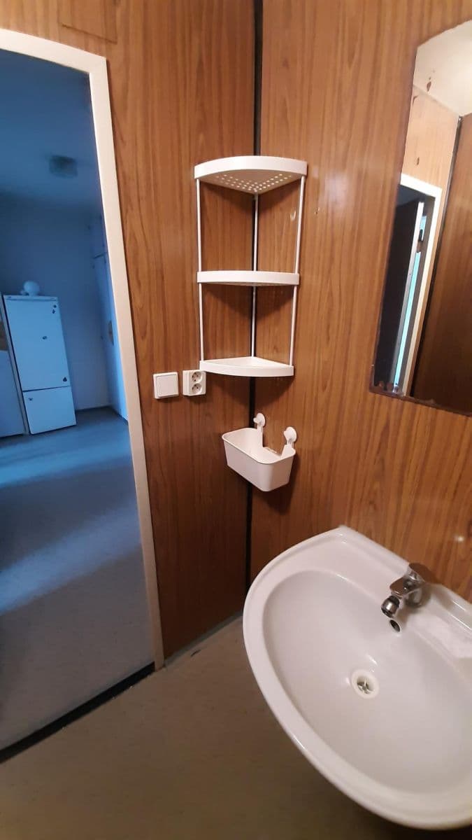 Prodej bytu 2+kk 40 m², Bryksova, Praha, Praha Prodej bytu 2+kk 40 m², Bryksova, Praha, Praha