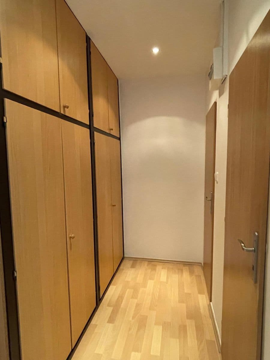 Pronájem bytu 1+1 34 m², Útulná, Praha, Praha Pronájem bytu 1+1 34 m², Útulná, Praha, Praha