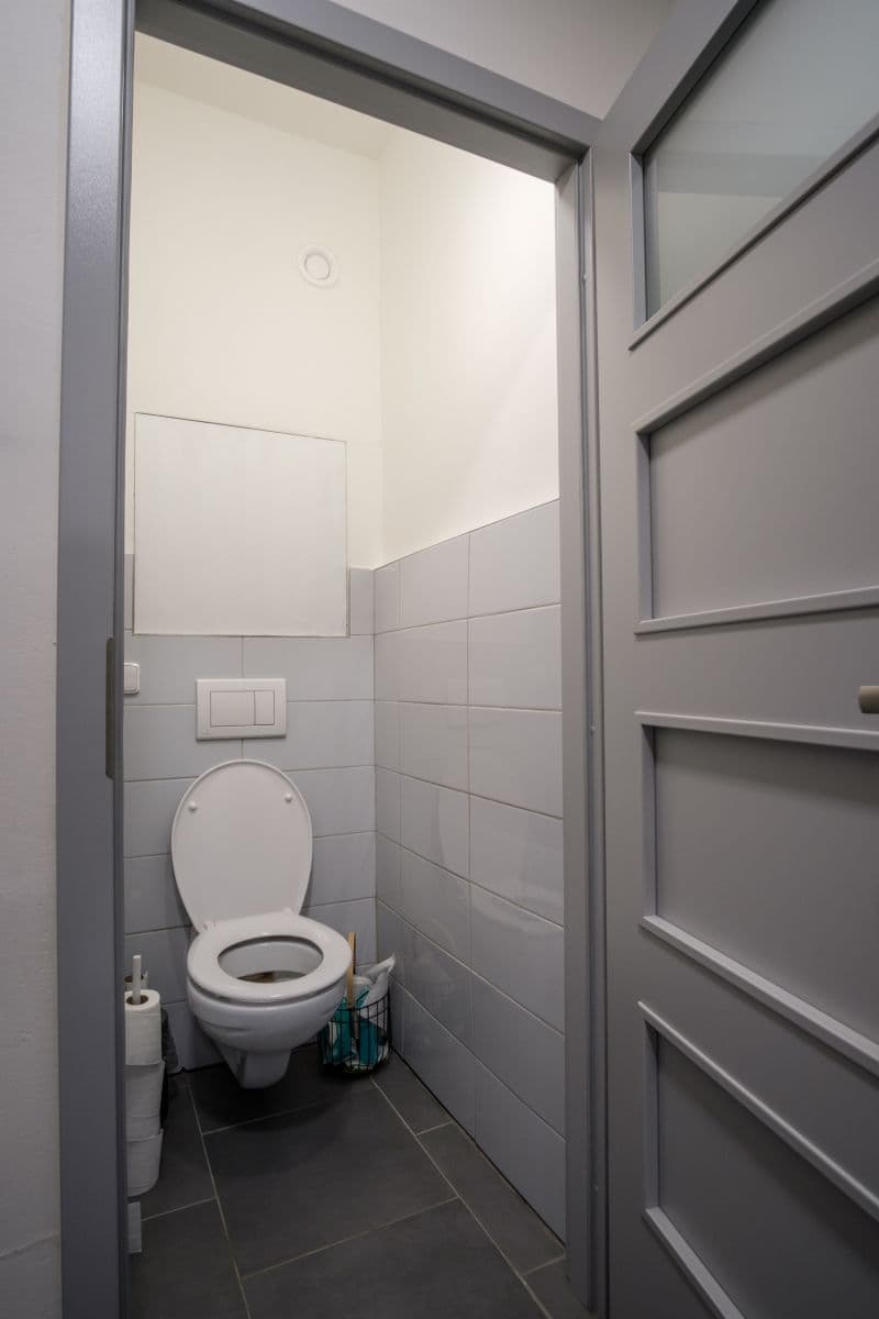 Pronájem bytu 2+1 61 m², Ruská, Praha, Praha Pronájem bytu 2+1 61 m², Ruská, Praha, Praha