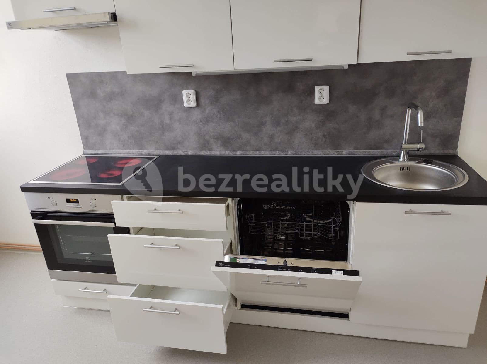 Pronájem bytu 3+1 101 m², Hrubínova, Litoměřice, Ústecký kraj Pronájem bytu 3+1 101 m², Hrubínova, Litoměřice, Ústecký kraj