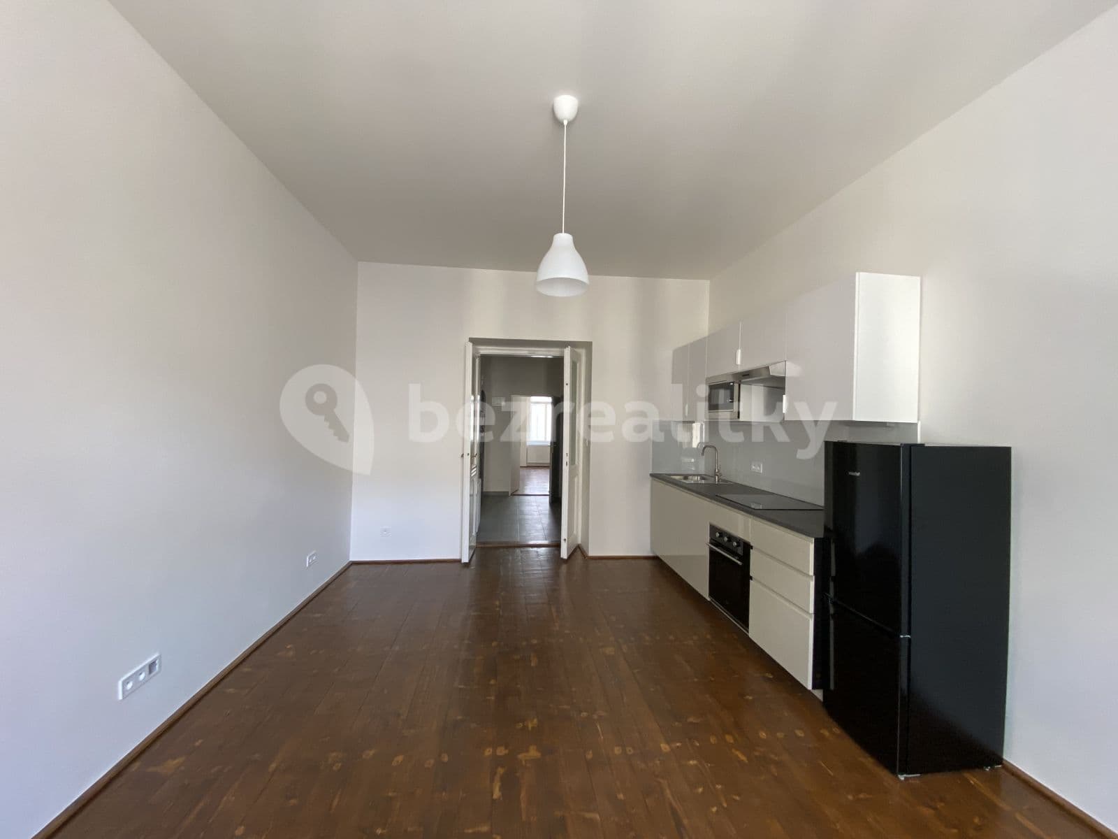 Pronájem bytu 1+1 45 m², Koněvova, Praha, Praha Pronájem bytu 1+1 45 m², Koněvova, Praha, Praha