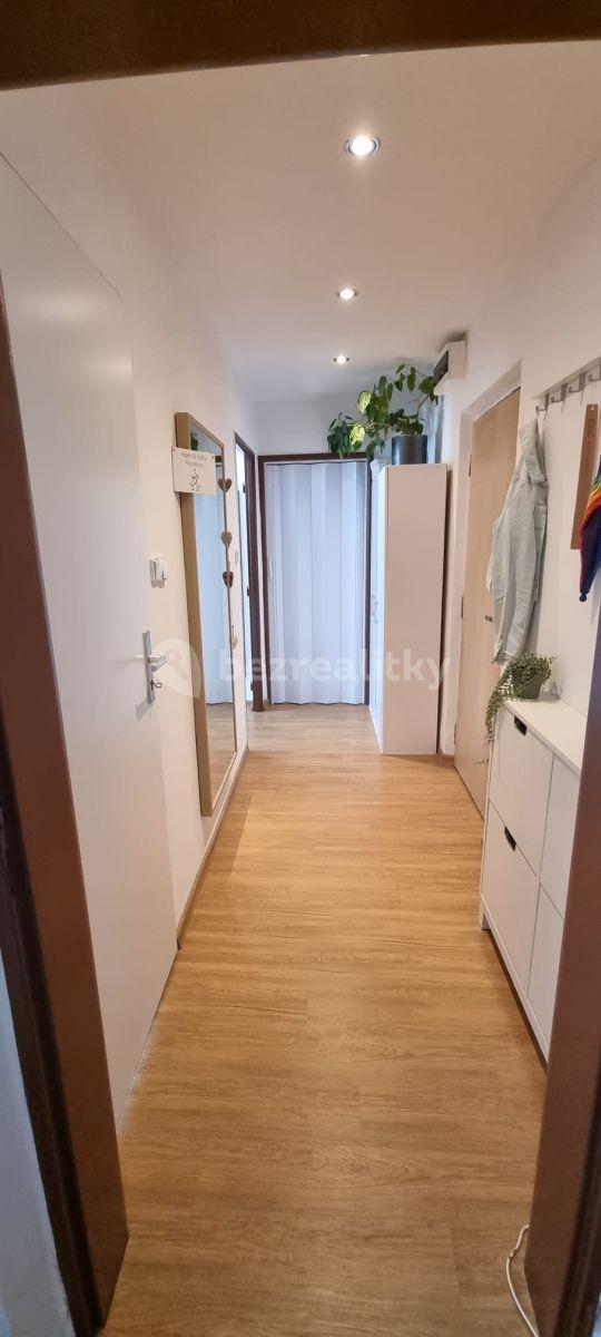 Pronájem bytu 2+1 56 m², Bělehradská, Pardubice, Pardubický kraj