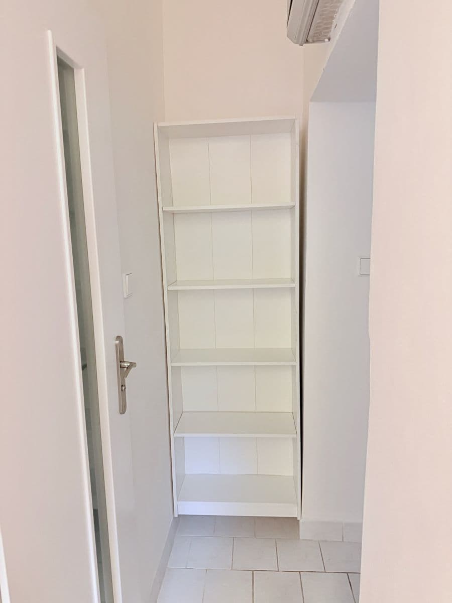 Pronájem bytu Garsoniéra 10 m², Davídkova, Praha, Praha Pronájem bytu Garsoniéra 10 m², Davídkova, Praha, Praha