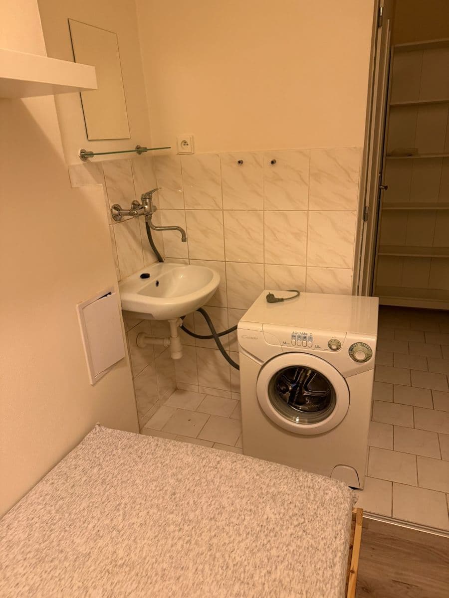 Pronájem bytu Garsoniéra 10 m², Davídkova, Praha, Praha Pronájem bytu Garsoniéra 10 m², Davídkova, Praha, Praha