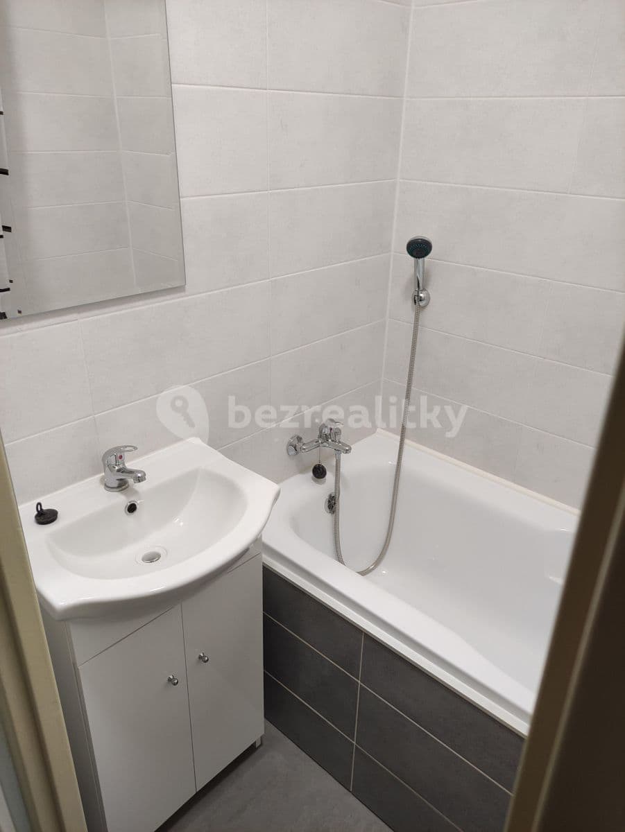 Pronájem bytu 2+1 55 m², Vítězslava Nezvala, Most, Ústecký kraj Pronájem bytu 2+1 55 m², Vítězslava Nezvala, Most, Ústecký kraj