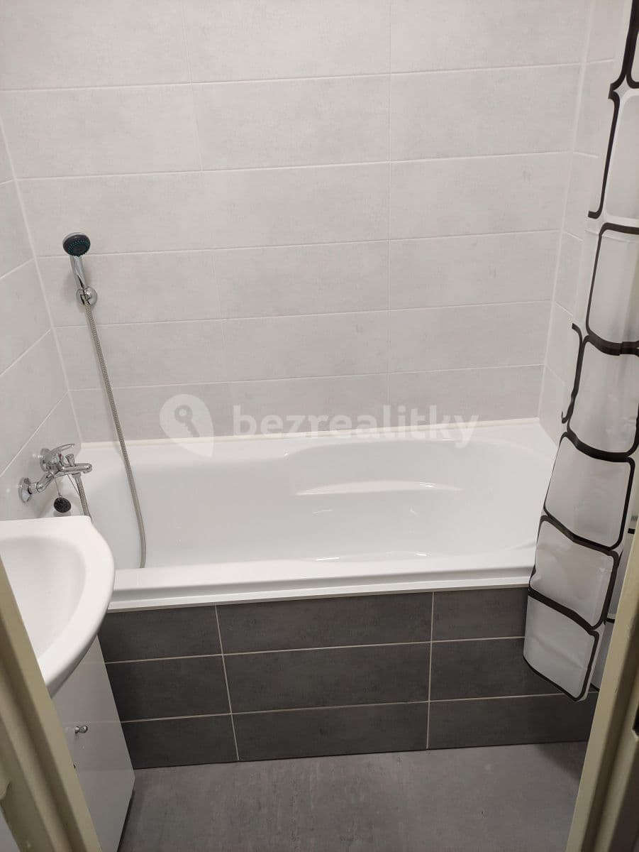 Pronájem bytu 2+1 55 m², Vítězslava Nezvala, Most, Ústecký kraj Pronájem bytu 2+1 55 m², Vítězslava Nezvala, Most, Ústecký kraj