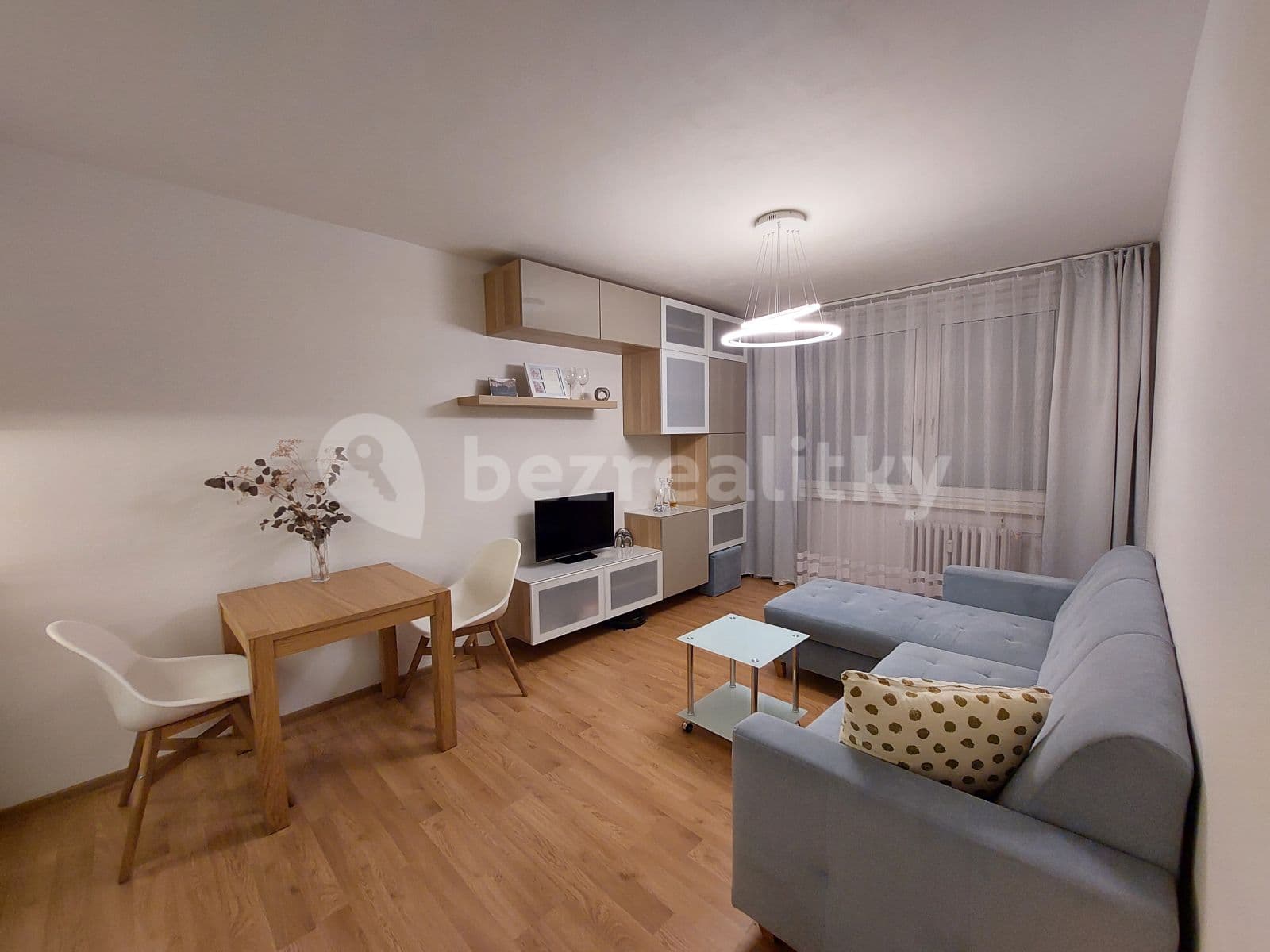 Pronájem bytu 2+kk 44 m², Zvoncovitá, Praha, Praha Pronájem bytu 2+kk 44 m², Zvoncovitá, Praha, Praha
