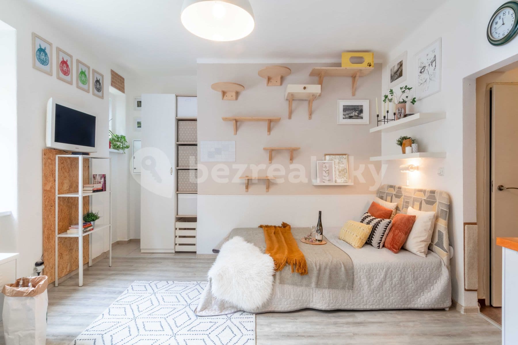 Pronájem bytu 1+kk 28 m², Olgy Havlové, Praha, Praha Pronájem bytu 1+kk 28 m², Olgy Havlové, Praha, Praha