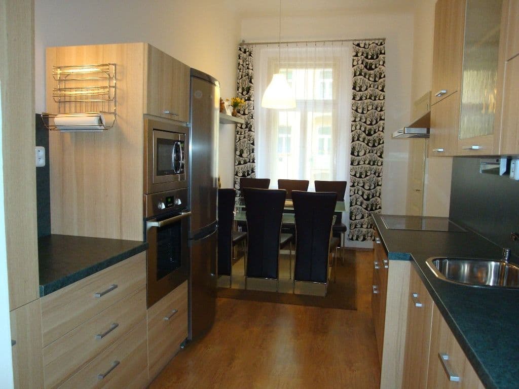 Pronájem bytu 3+1 95 m², Vrázova, Praha, Praha Pronájem bytu 3+1 95 m², Vrázova, Praha, Praha